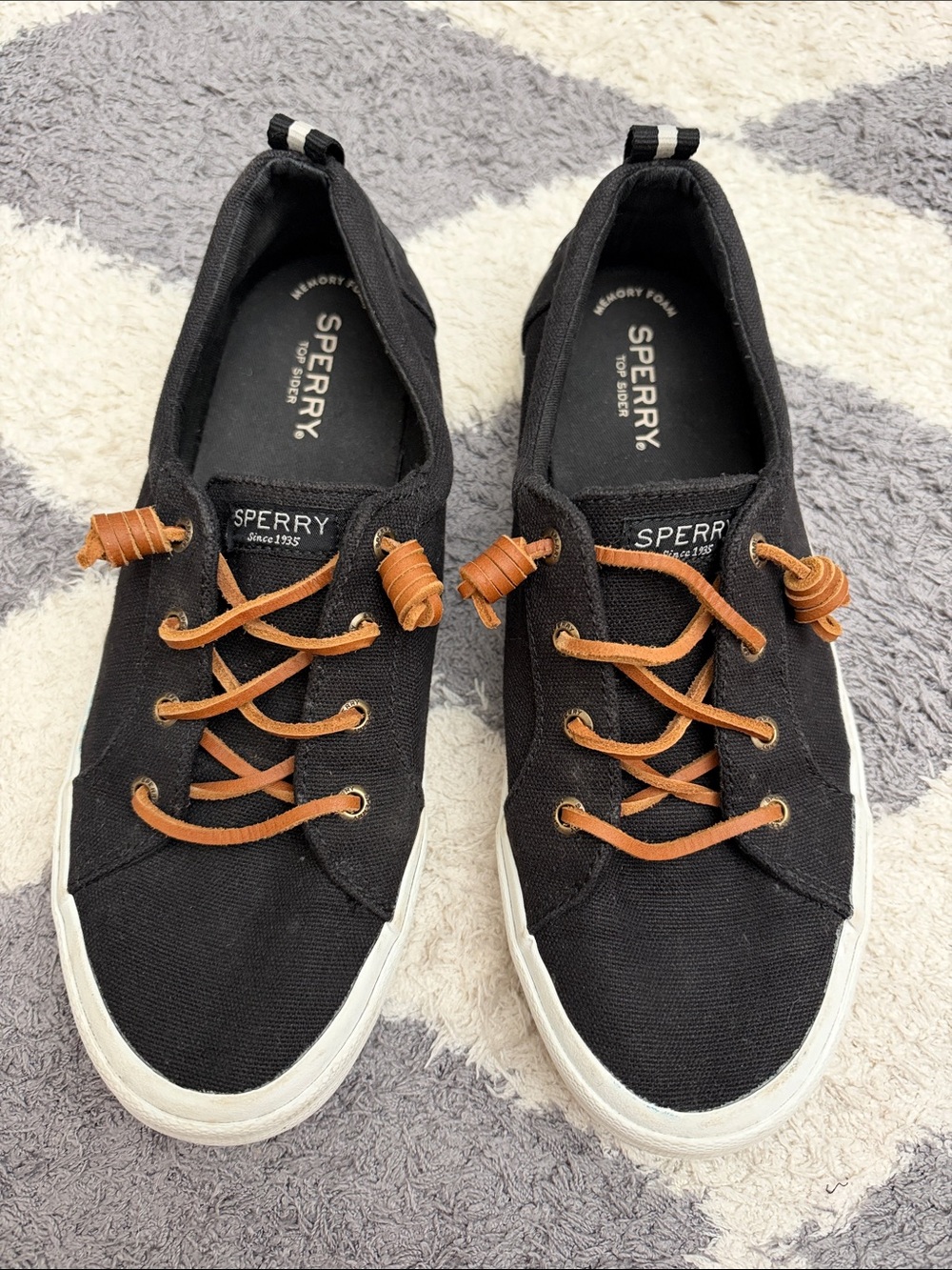 Sperry Women’s Pier Wave LTT sneakers in black size 9.5